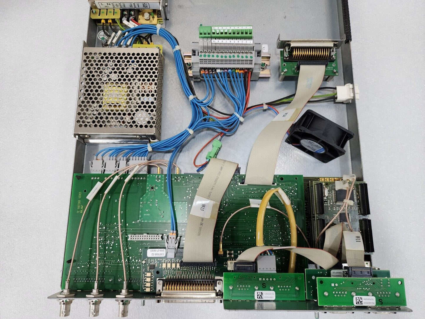 As-Is HUTTINGER ELEKTRONIK D-79711 Control box Steuerbox RF 13.56MHz 15-30m