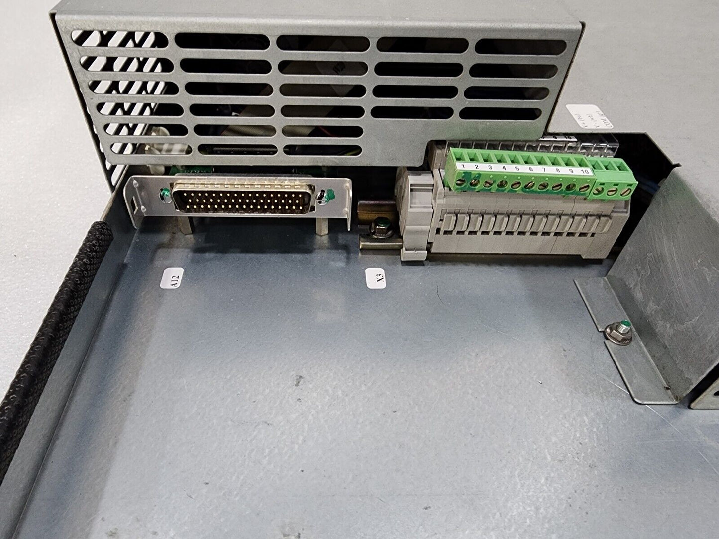 As-Is HUTTINGER ELEKTRONIK D-79711 Control box Steuerbox RF 13.56MHz 15-30m