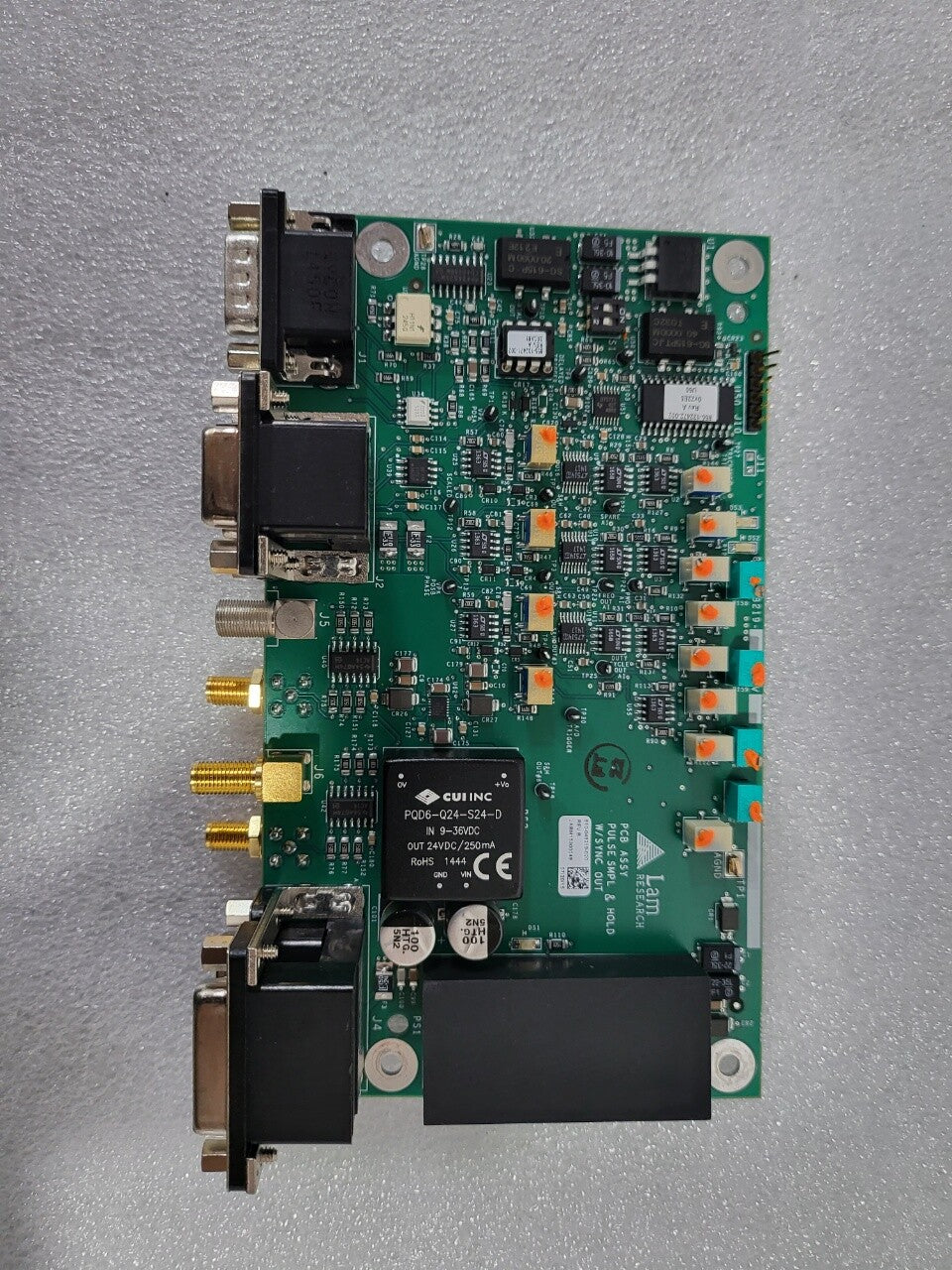 7324808
