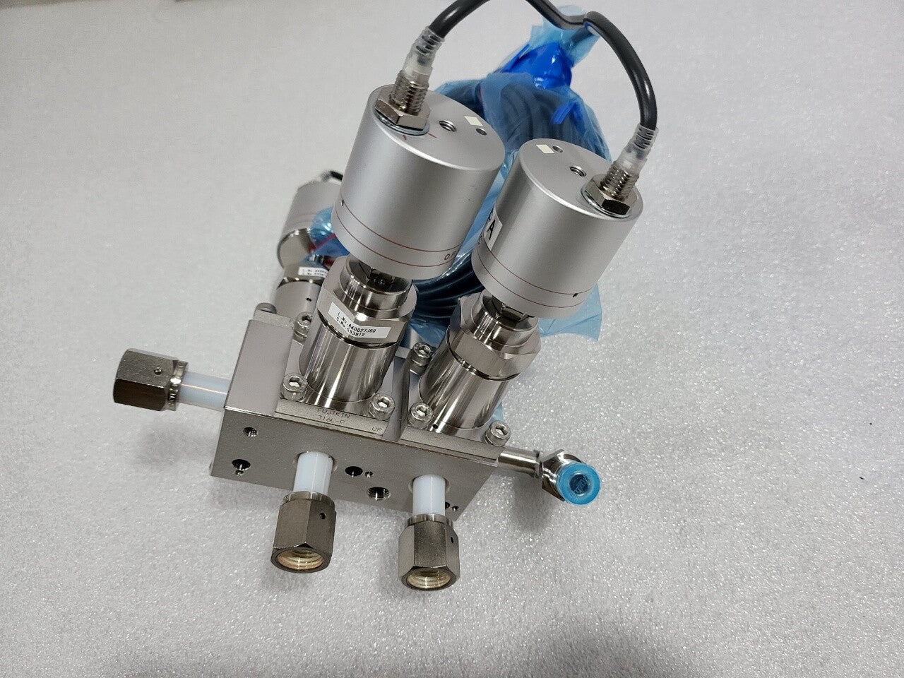 7268543