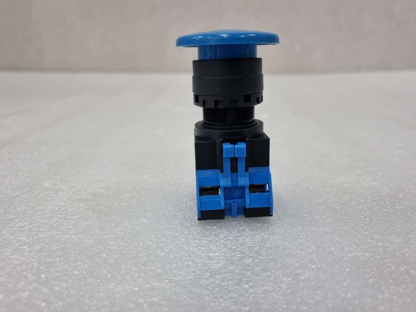 7868730