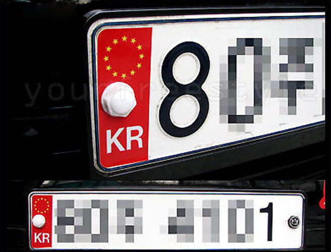 4559564
