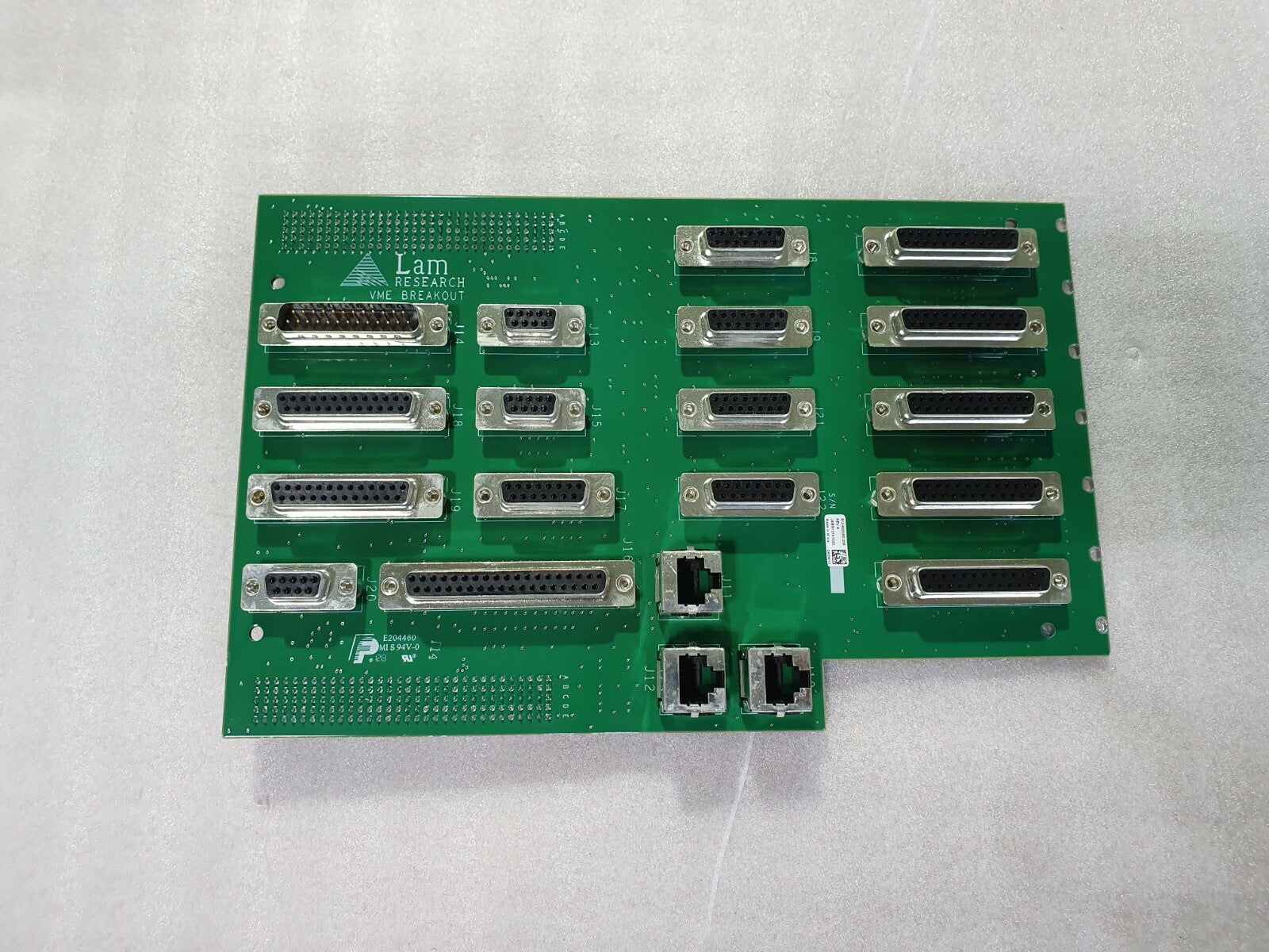 7325300