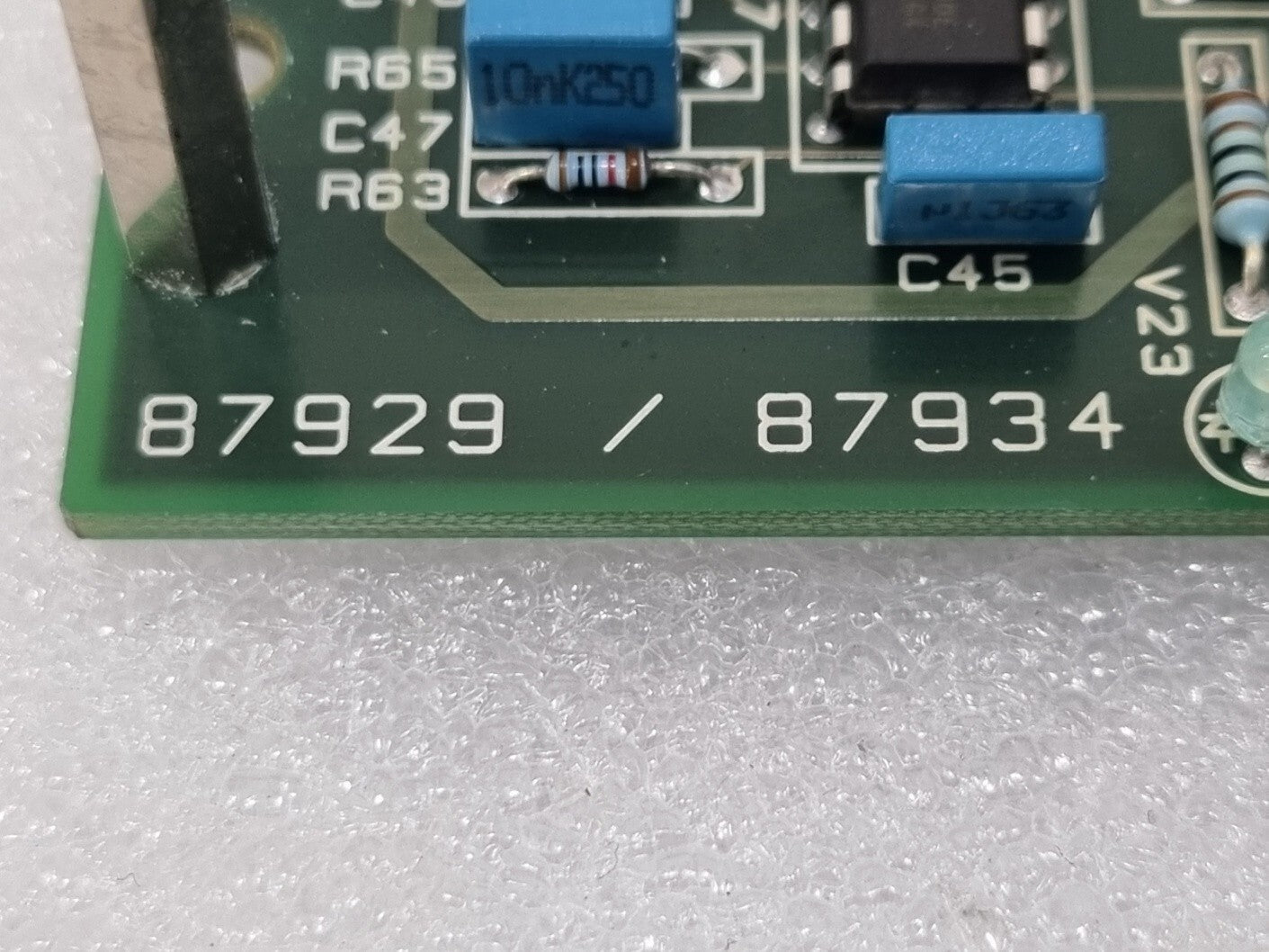 7868945