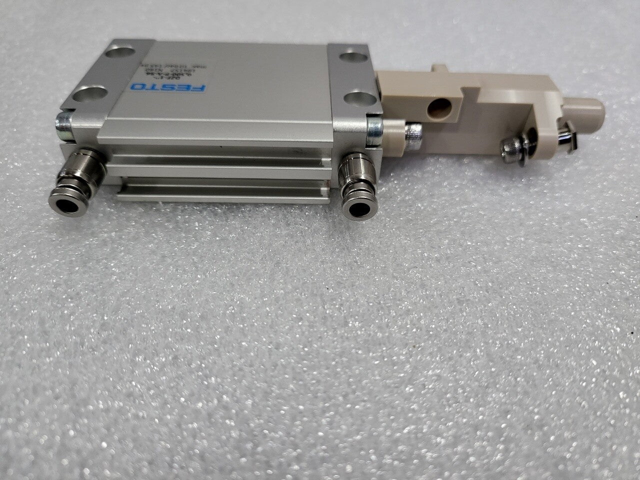 7280306