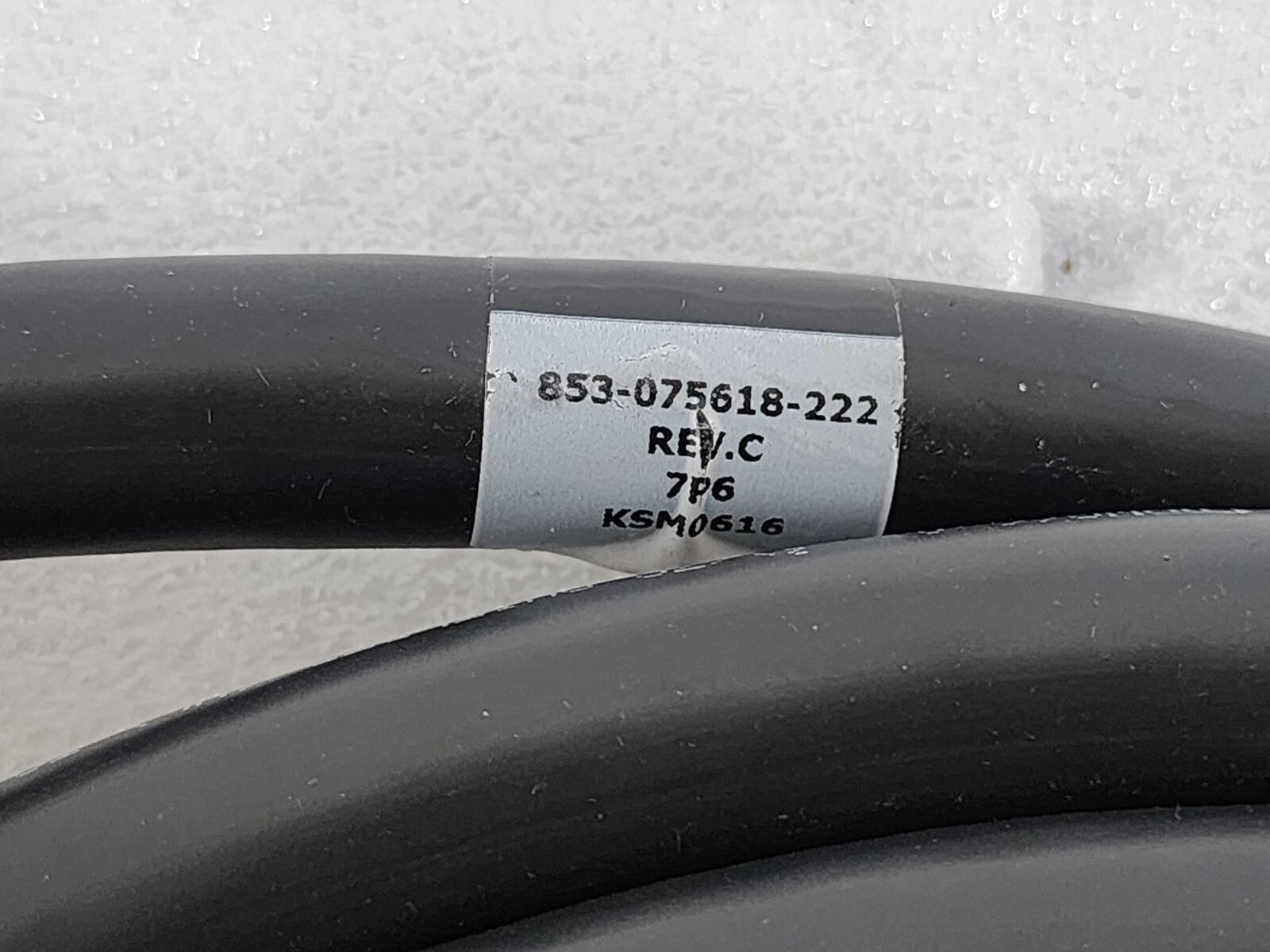 7867572