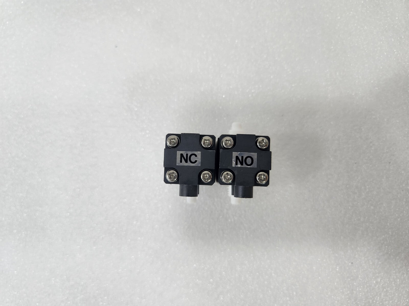 7868593