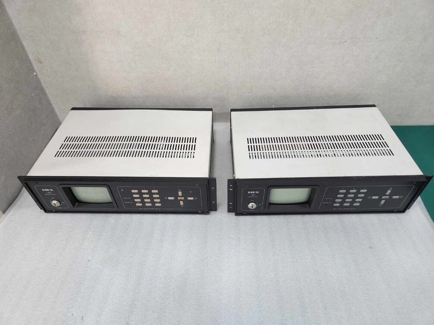 4549304