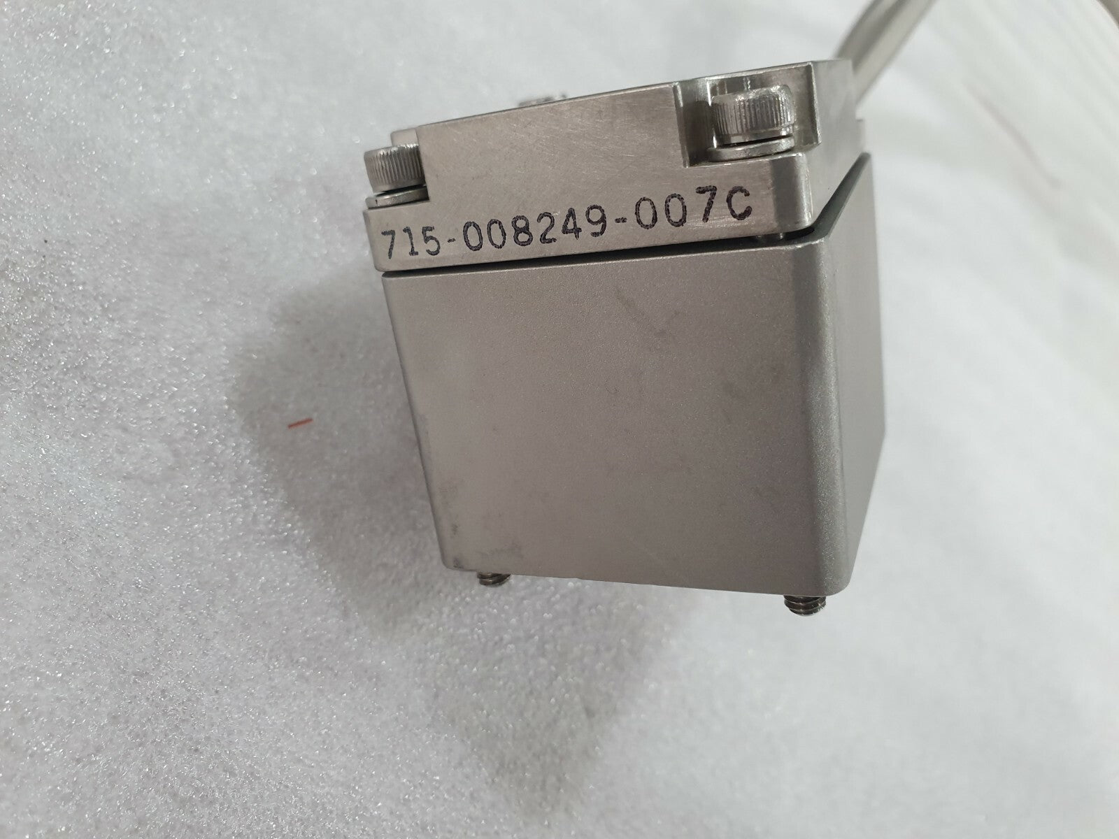 7268573