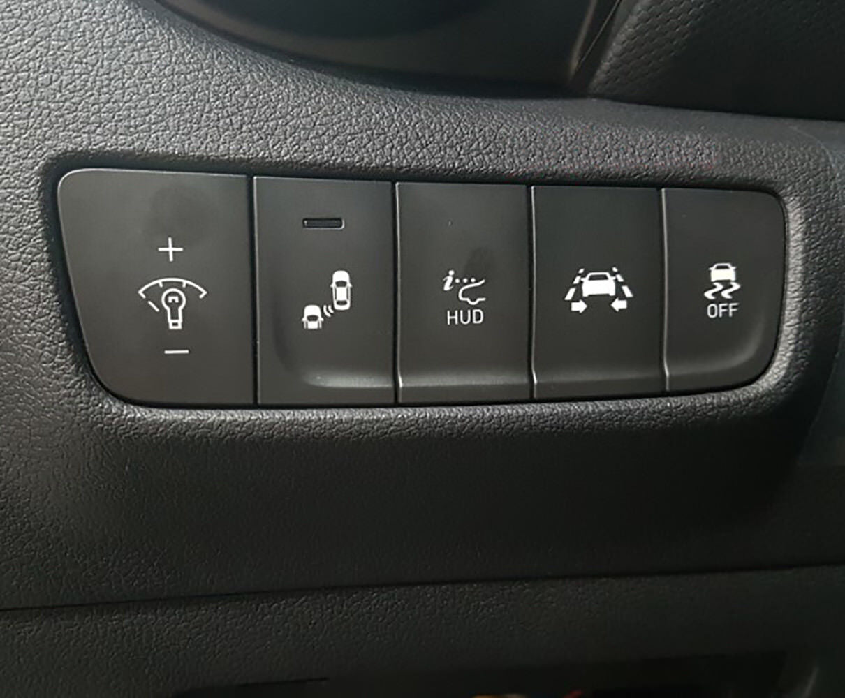 6487939